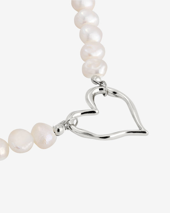 Melting Heart Pearl Bracelet Silver