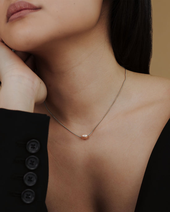 Blush Pearl Choker Silver