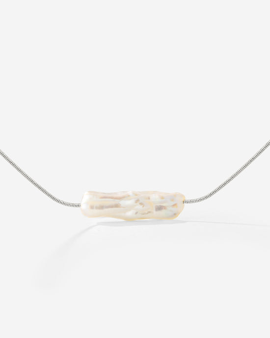Luminous Pearl Choker Silver