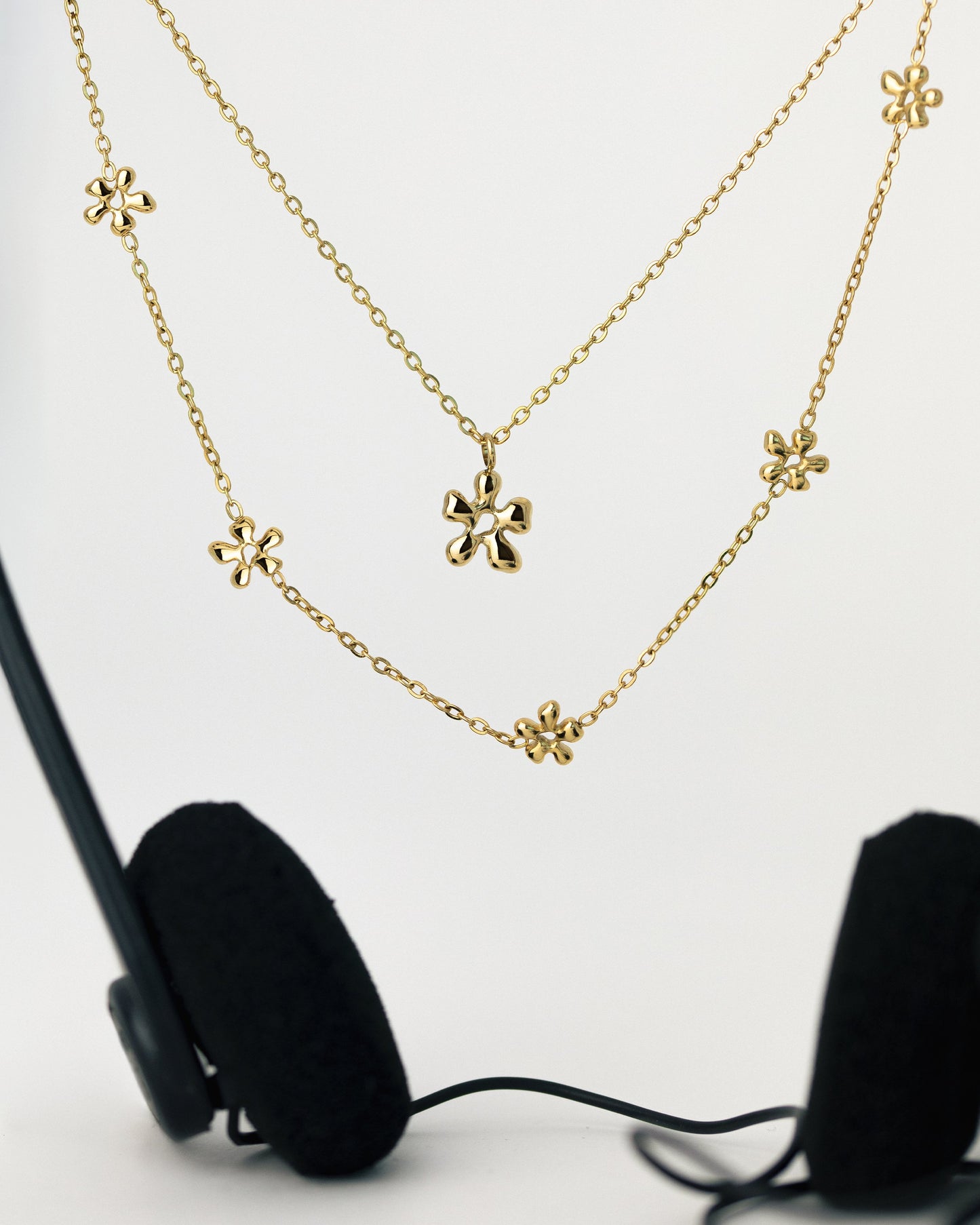 It Girl Choker