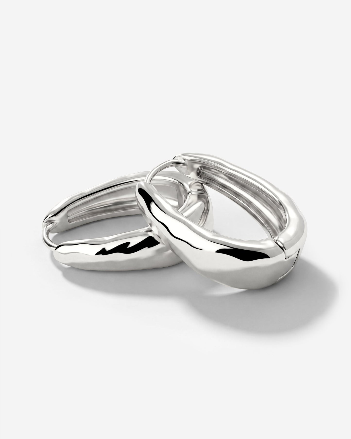 [[Color:Silver]]