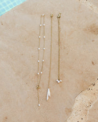 Tres Perlas Necklace