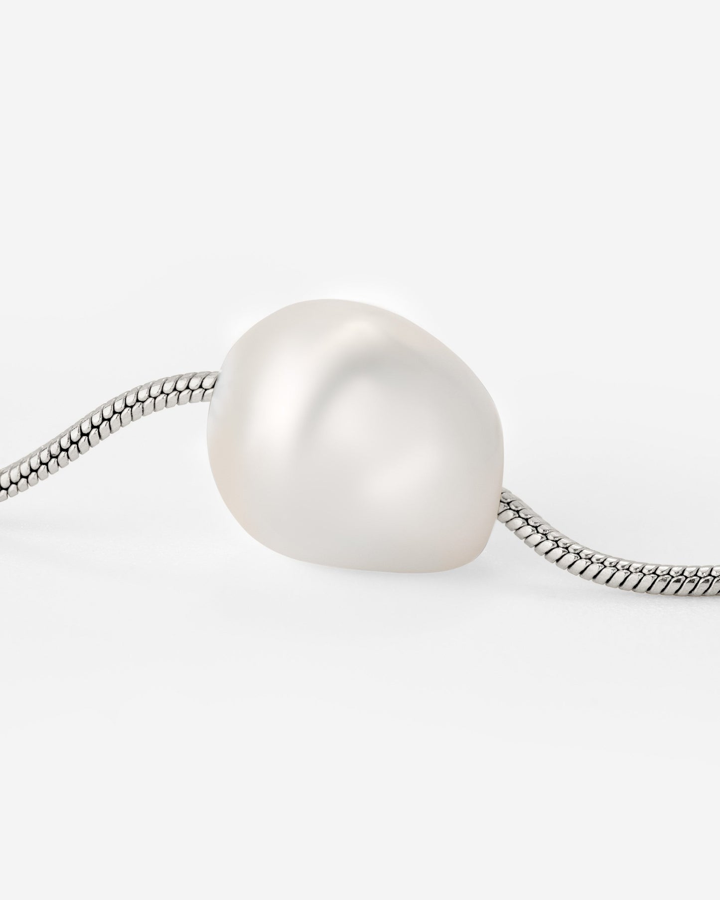 [[Color:Silver]]