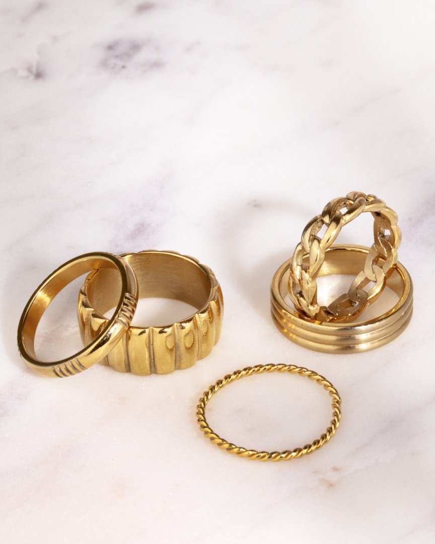 [[Color:Silver]]
