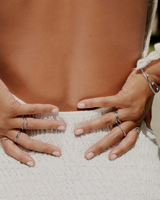Slim Wave Ring Silver