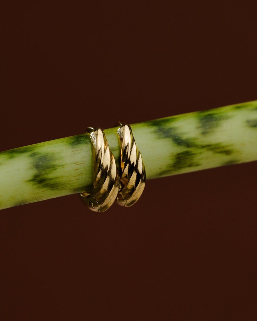 [[Color:gold]]