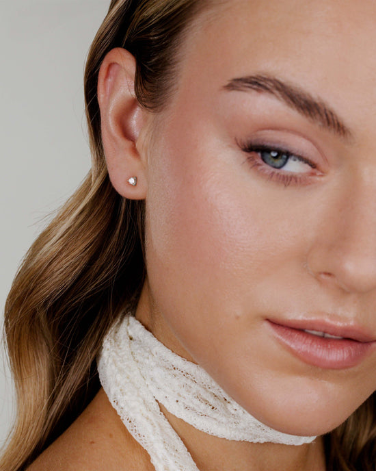 Glimmer Studs Silver