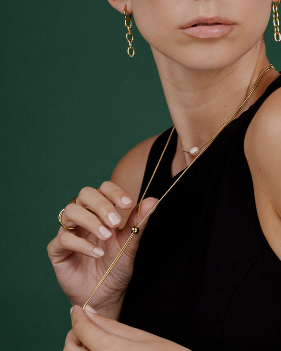 Simple Elegance Y-Necklace Gold