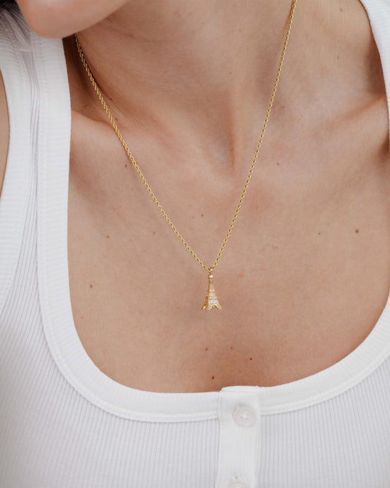L'Amour Necklace Gold