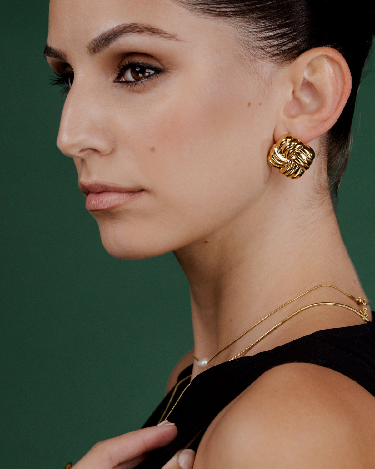 [[Color:Gold,shopthelook]]