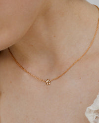 [[Farbe:Roségold,Tragebild]]