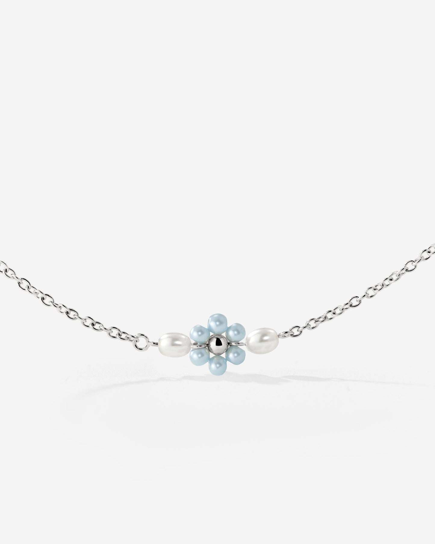 [[Color:Silver]]