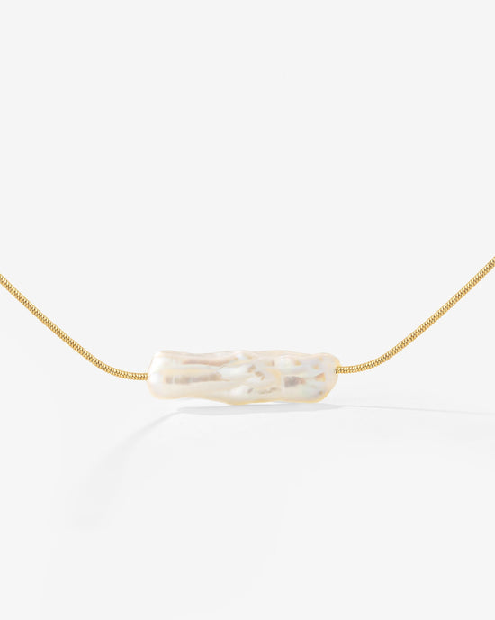 Luminous Pearl Choker Gold