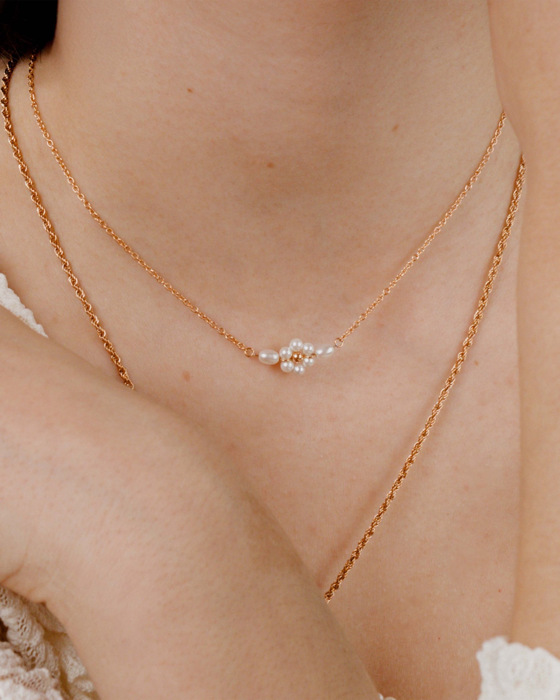 Daisy Choker Rose Gold