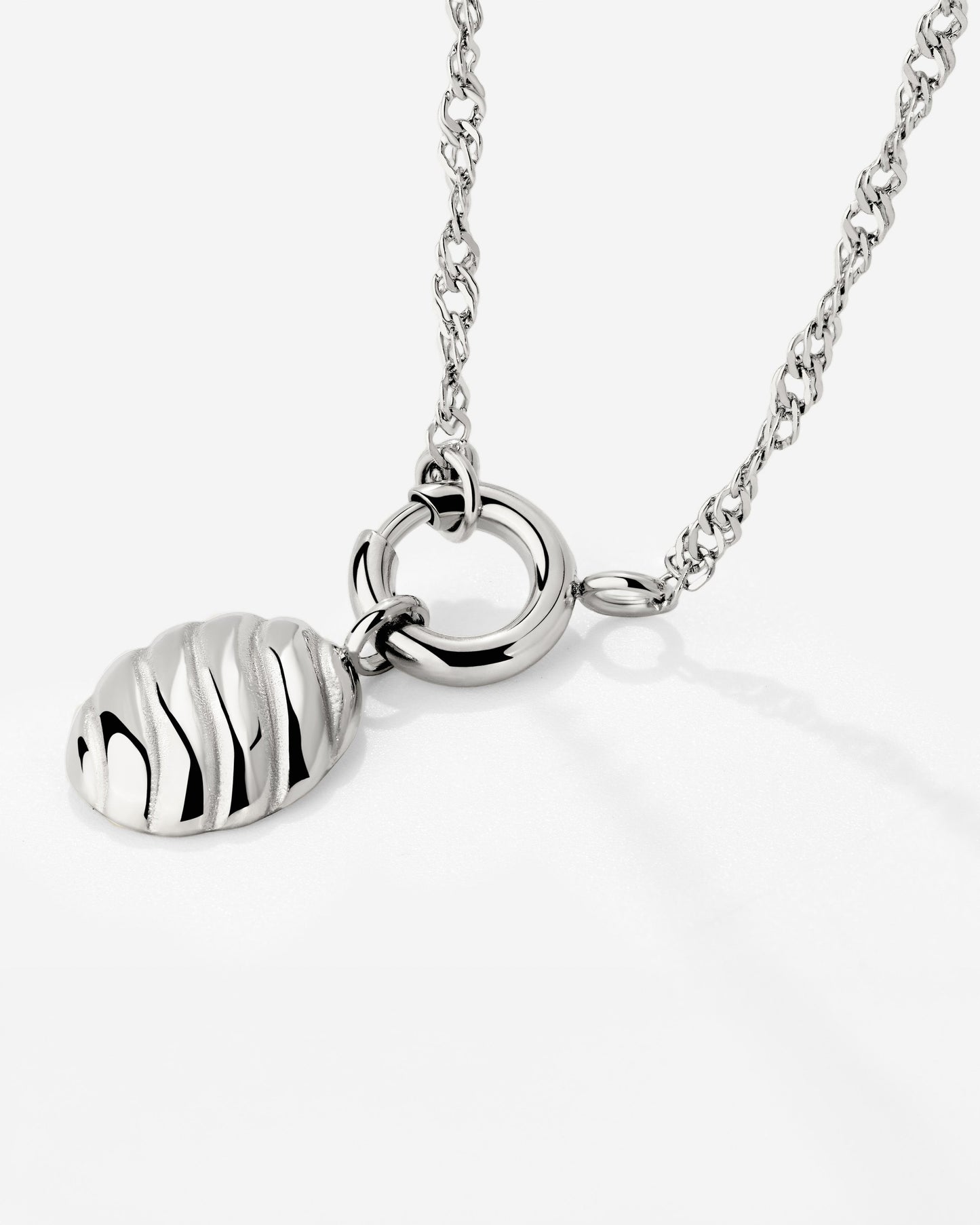 [[Color:Silver]]