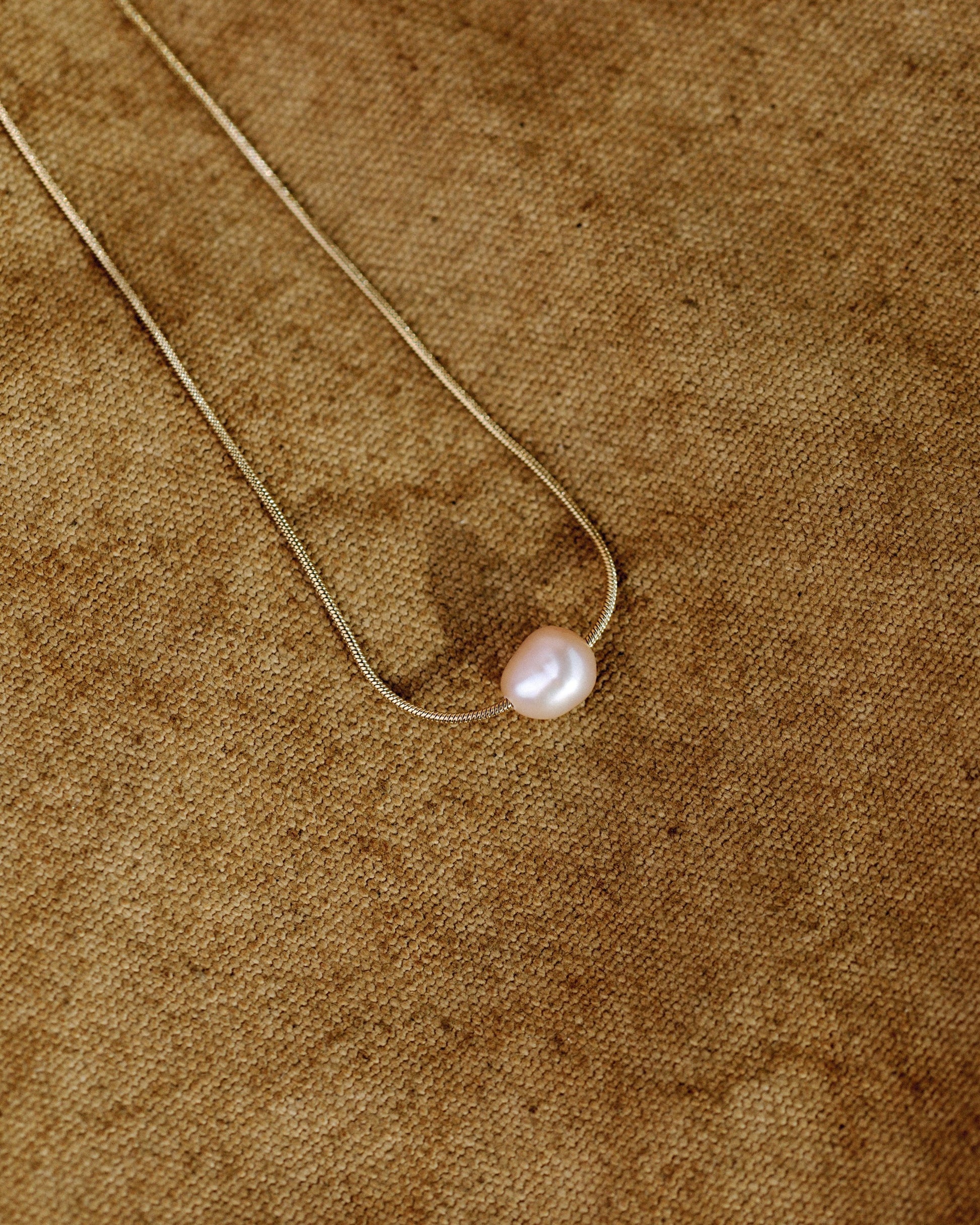 Blush Pearl Choker gold