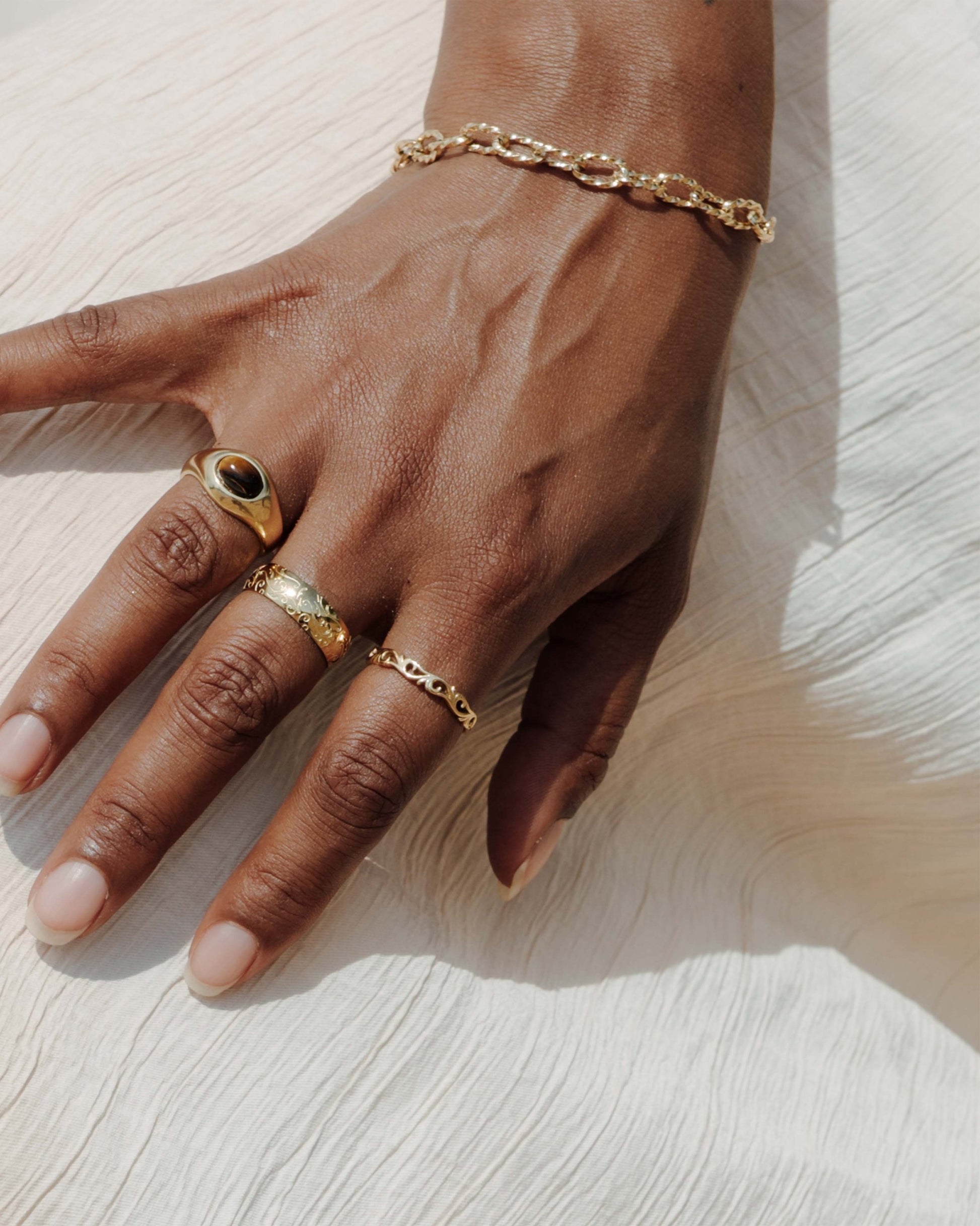 Fantasy Chain Bracelet Gold
