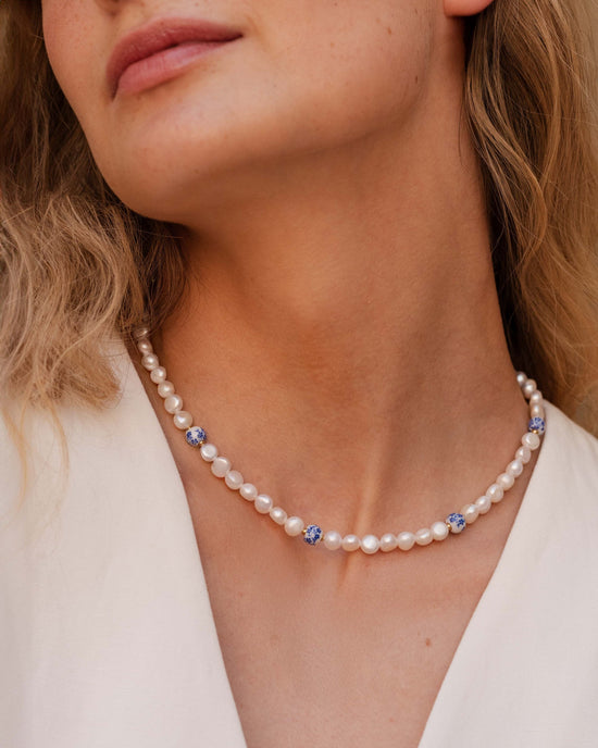 Flower Tile Pearl Necklace gold