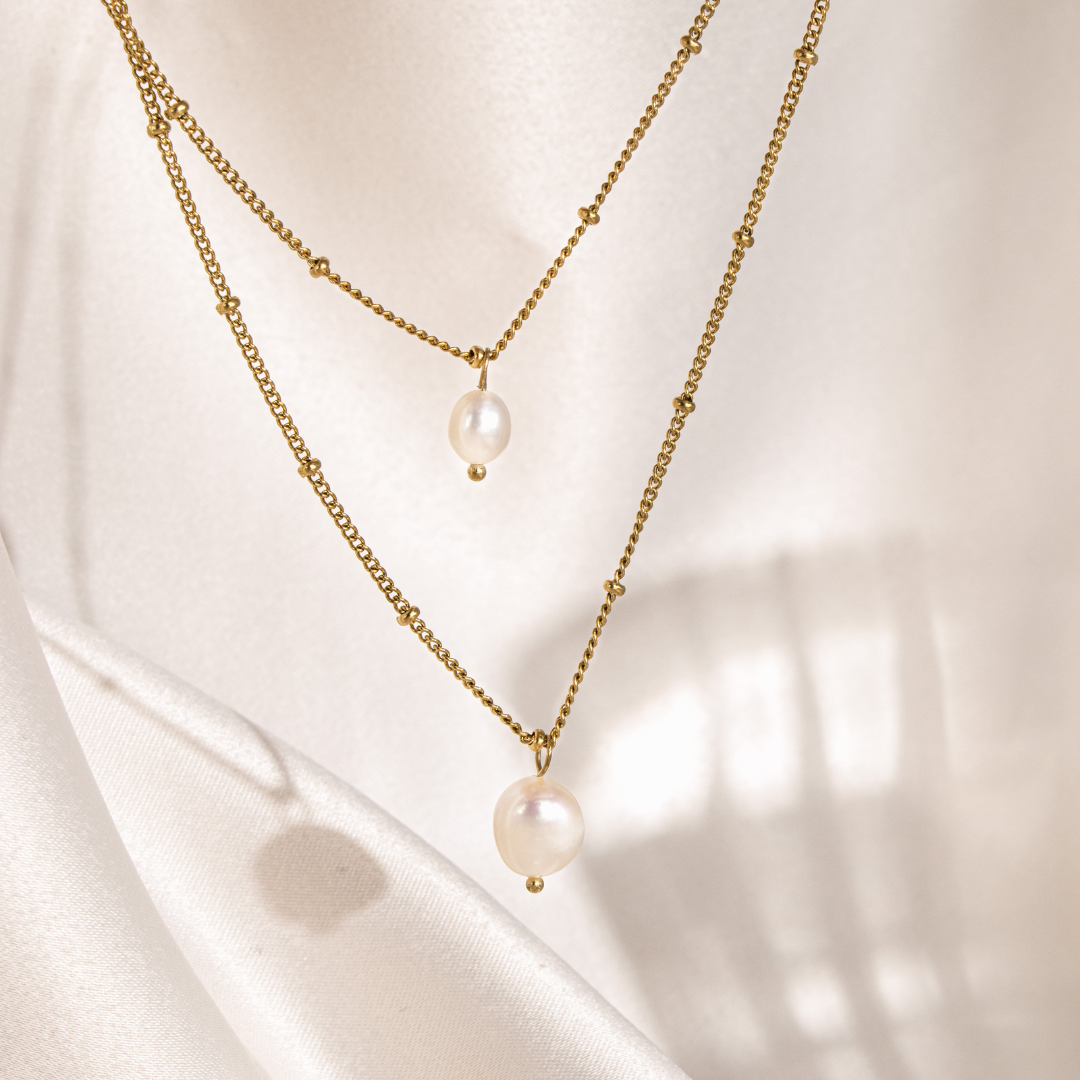 Mother Pearl Necklace Gold