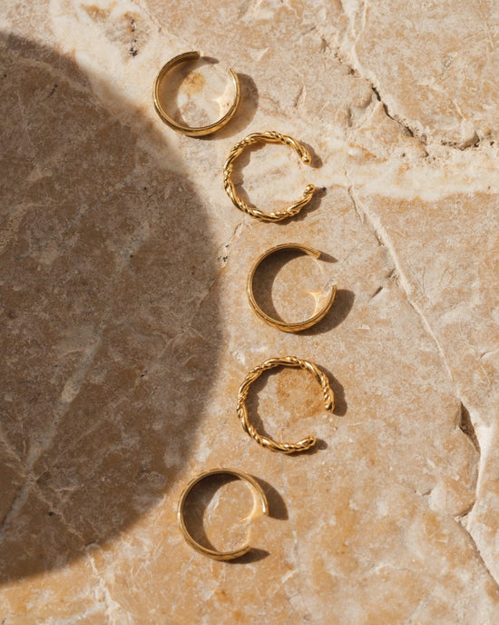 Curly Twist Toe Ring gold