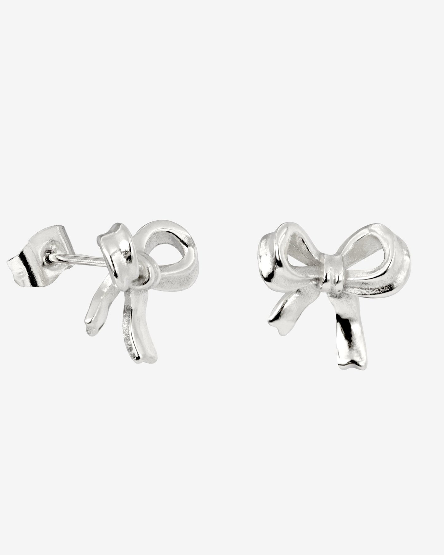 [[Color:Silver]]