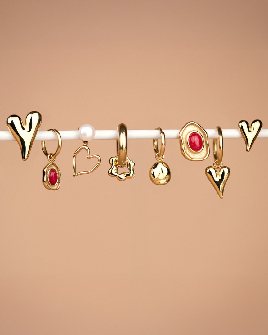 Melting Heart Pearl Studs Gold