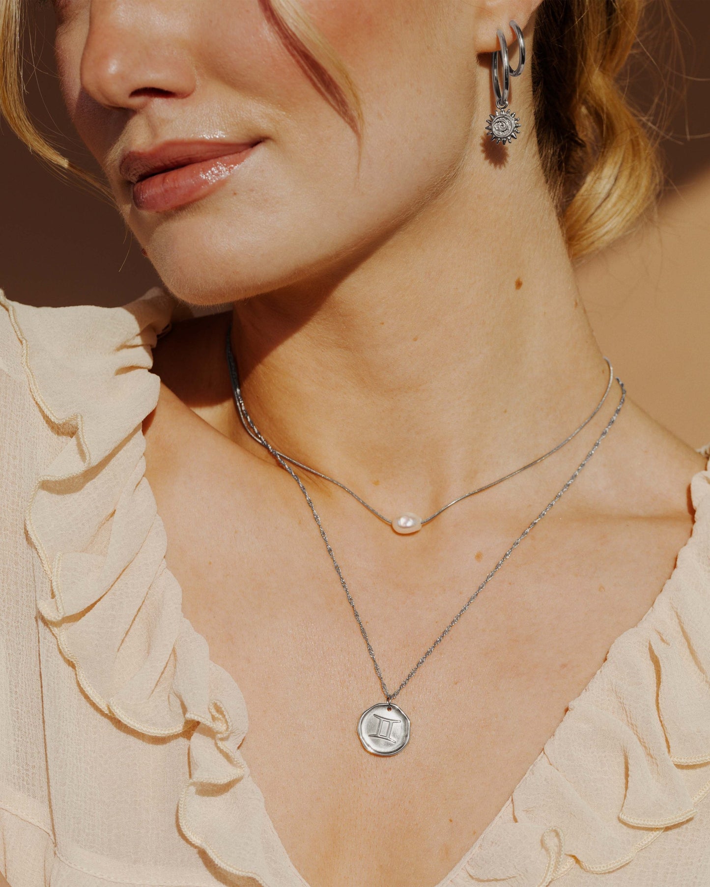 [[Color:Silver,shopthelook]] lua-283