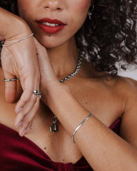 [[Color:Silver,shopthelook]]