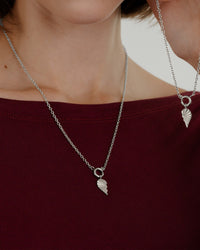 [[Farbe:Silber,shopthelook]]