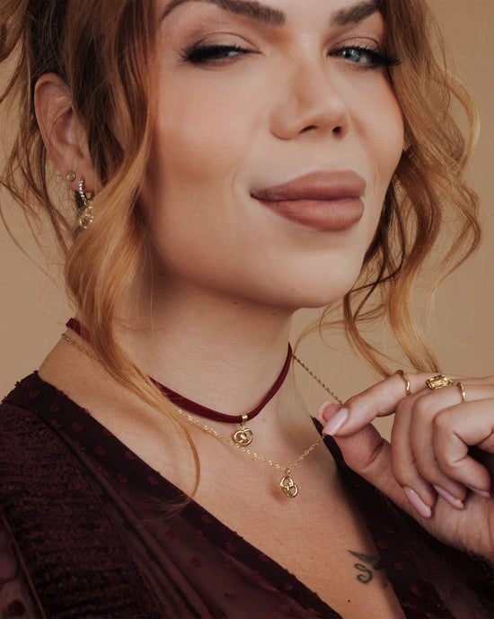 Bedazzle my Pretzel Necklace Gold