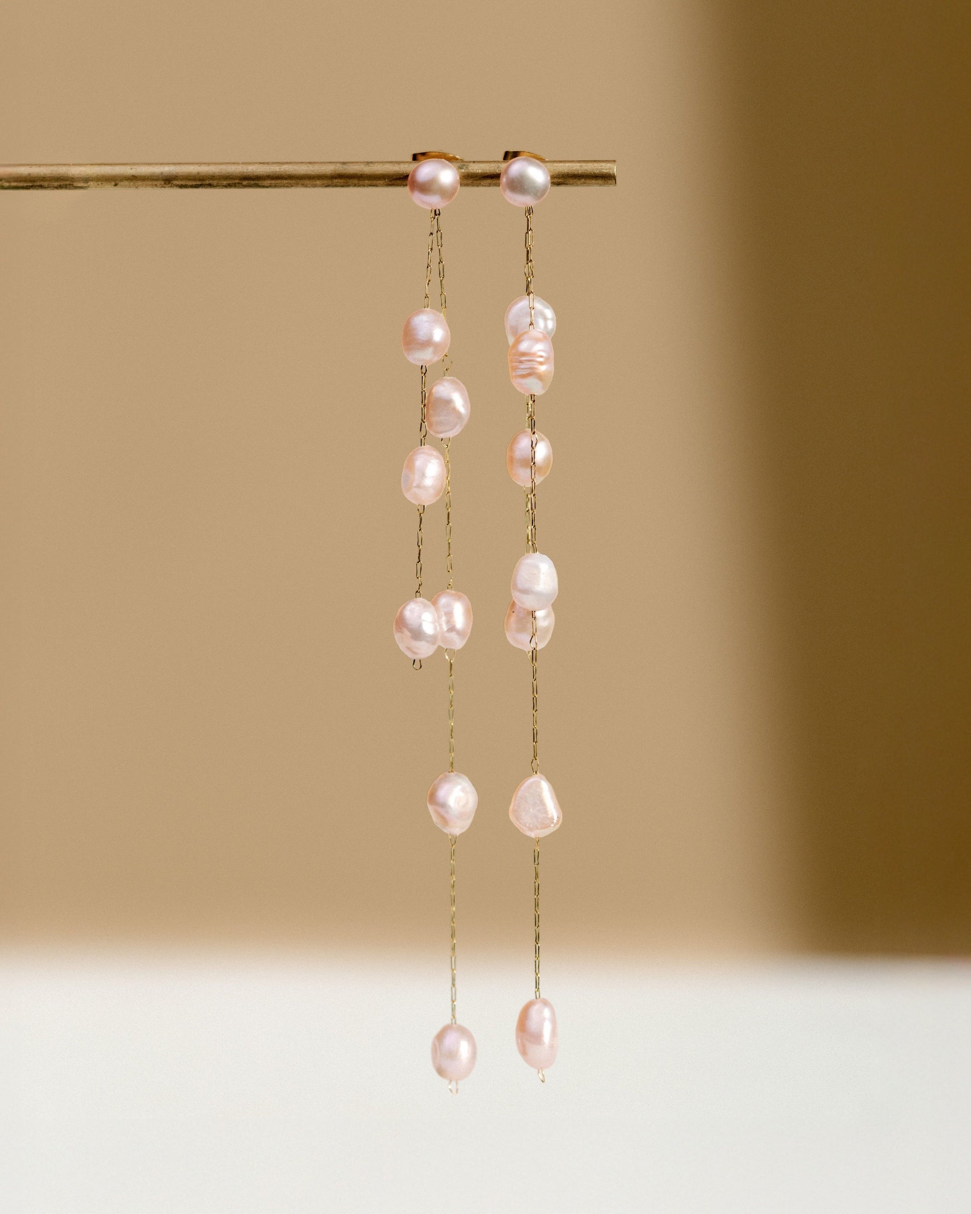 Blush Pearl Fall Earrings gold