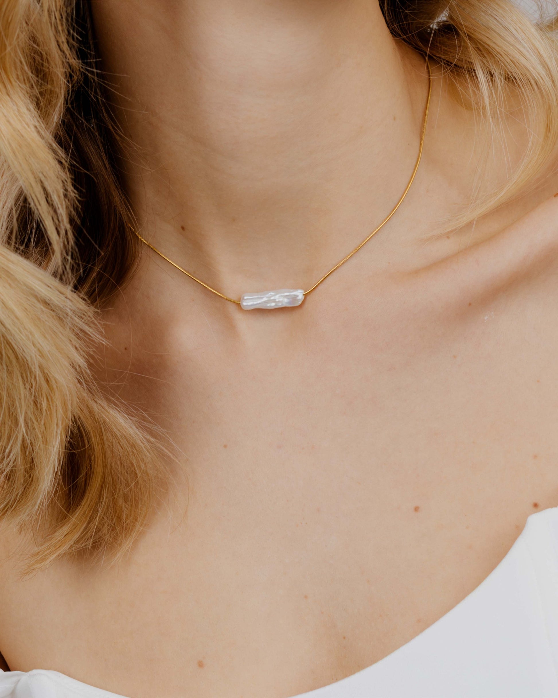 Luminous Pearl Choker gold