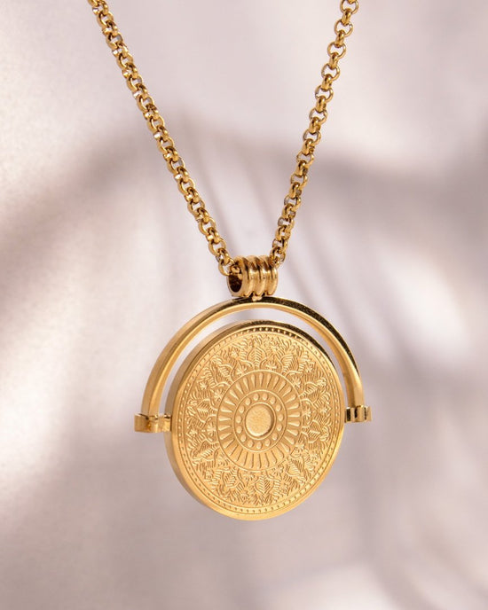 Mesmerize Necklace Gold