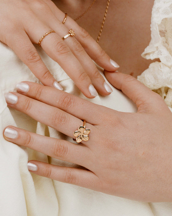 Floral Glow Ring Rose Gold