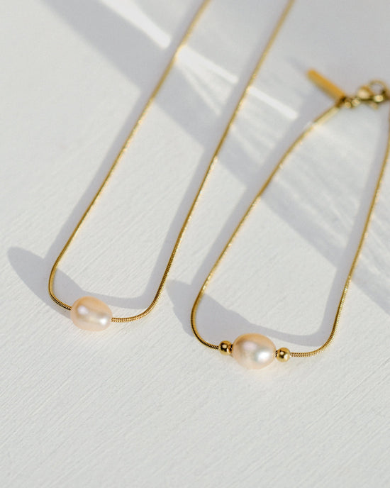 Blush Pearl Bracelet Rose Gold