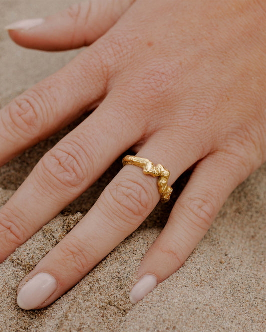 Reef's Whisper Ring Gold