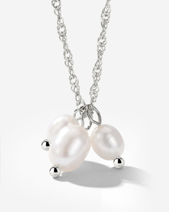 Three Pearls Necklace