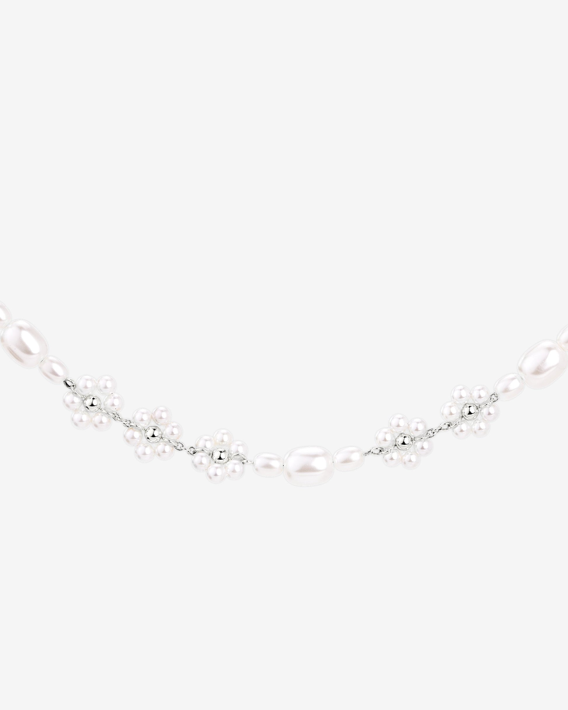 Flowery Pearls Choker Silver