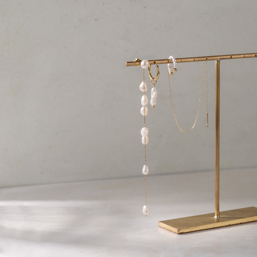 Krissis Special Pearl Ear Cuff Silver – Luamaya Krissis Special Pearl Ear Cuff Silver – Luamaya