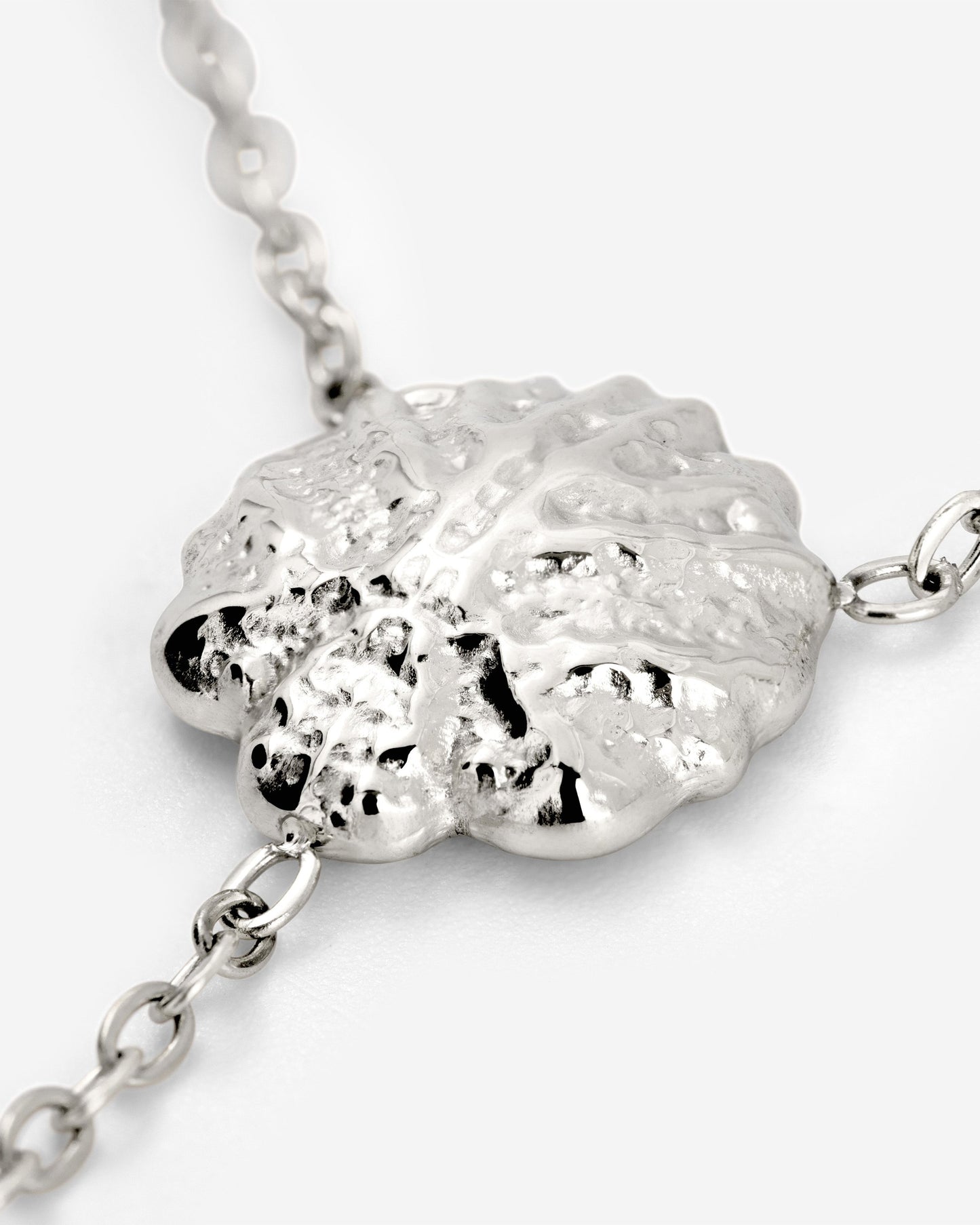 [[Color:Silver]]