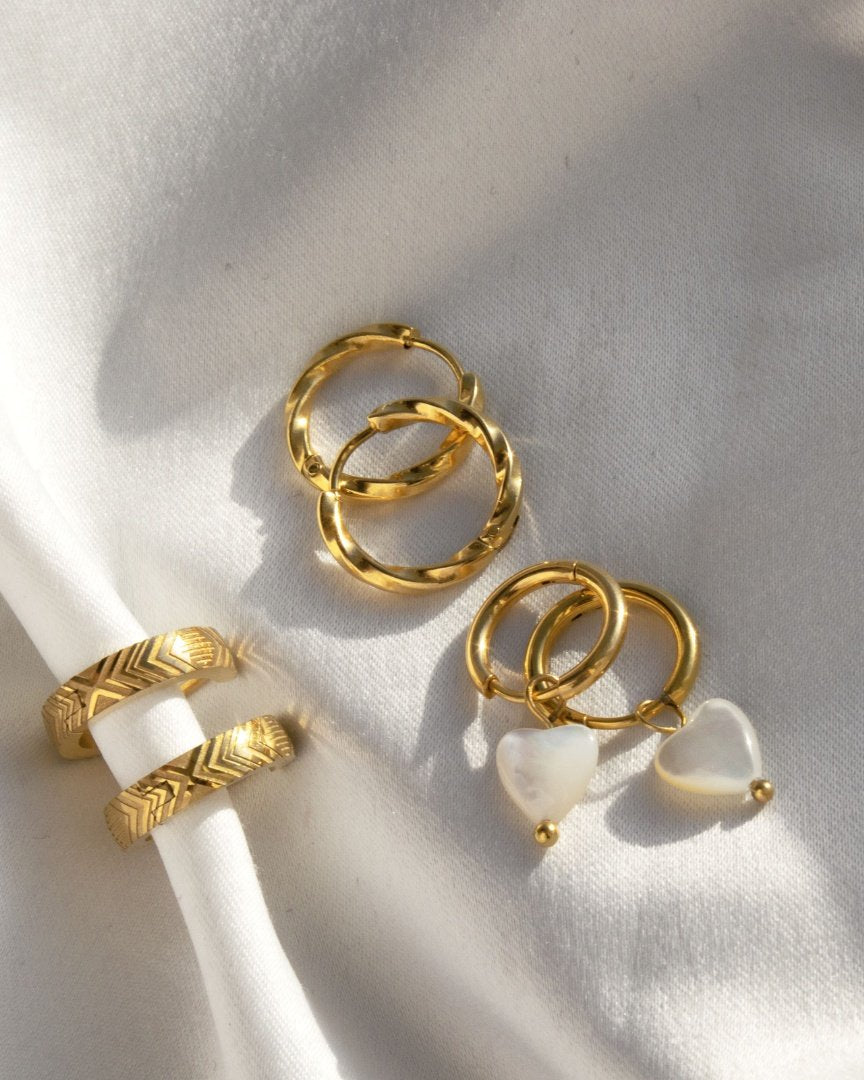 [[Color:gold]]
