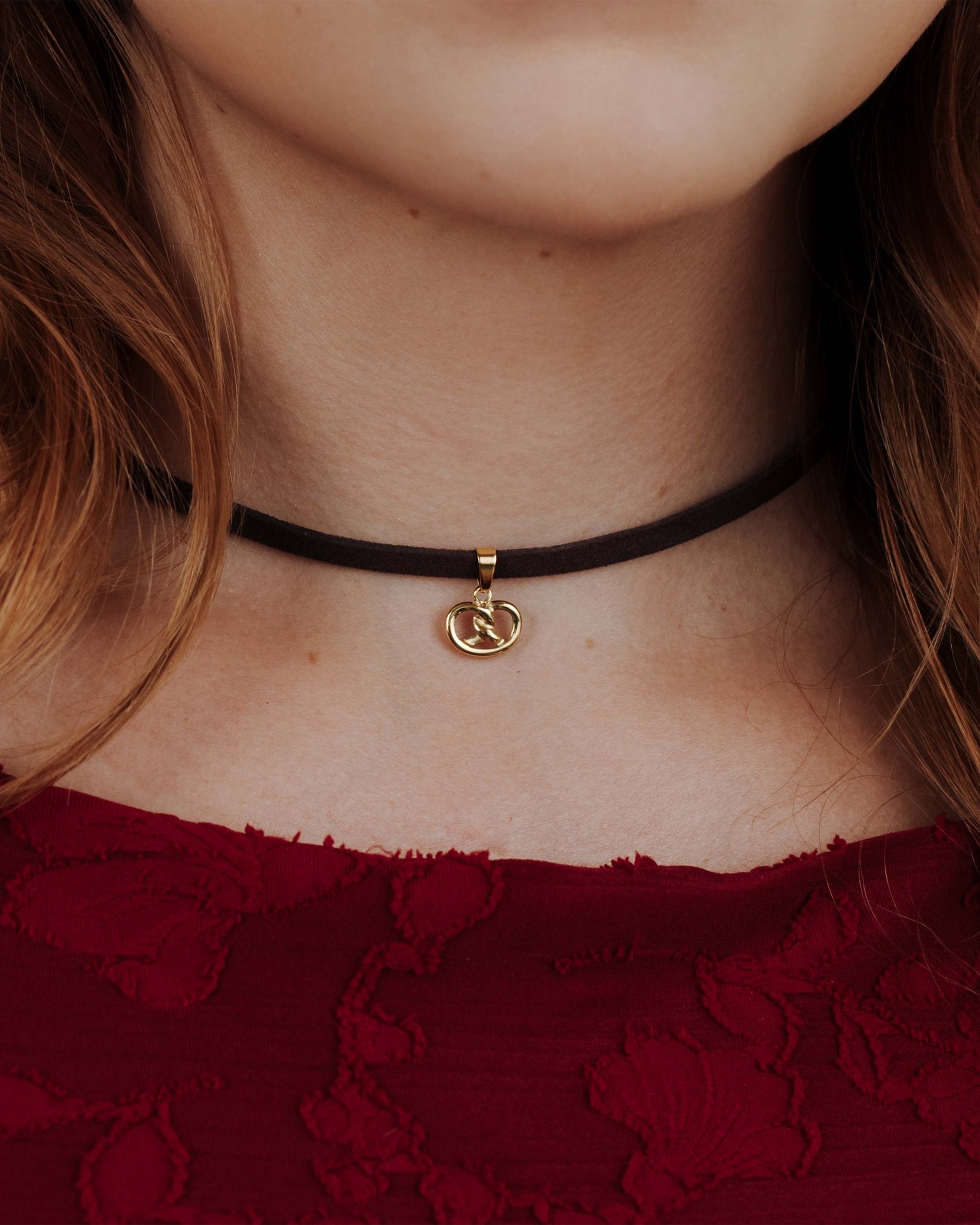 Pretzel Babe Choker Dark Brown