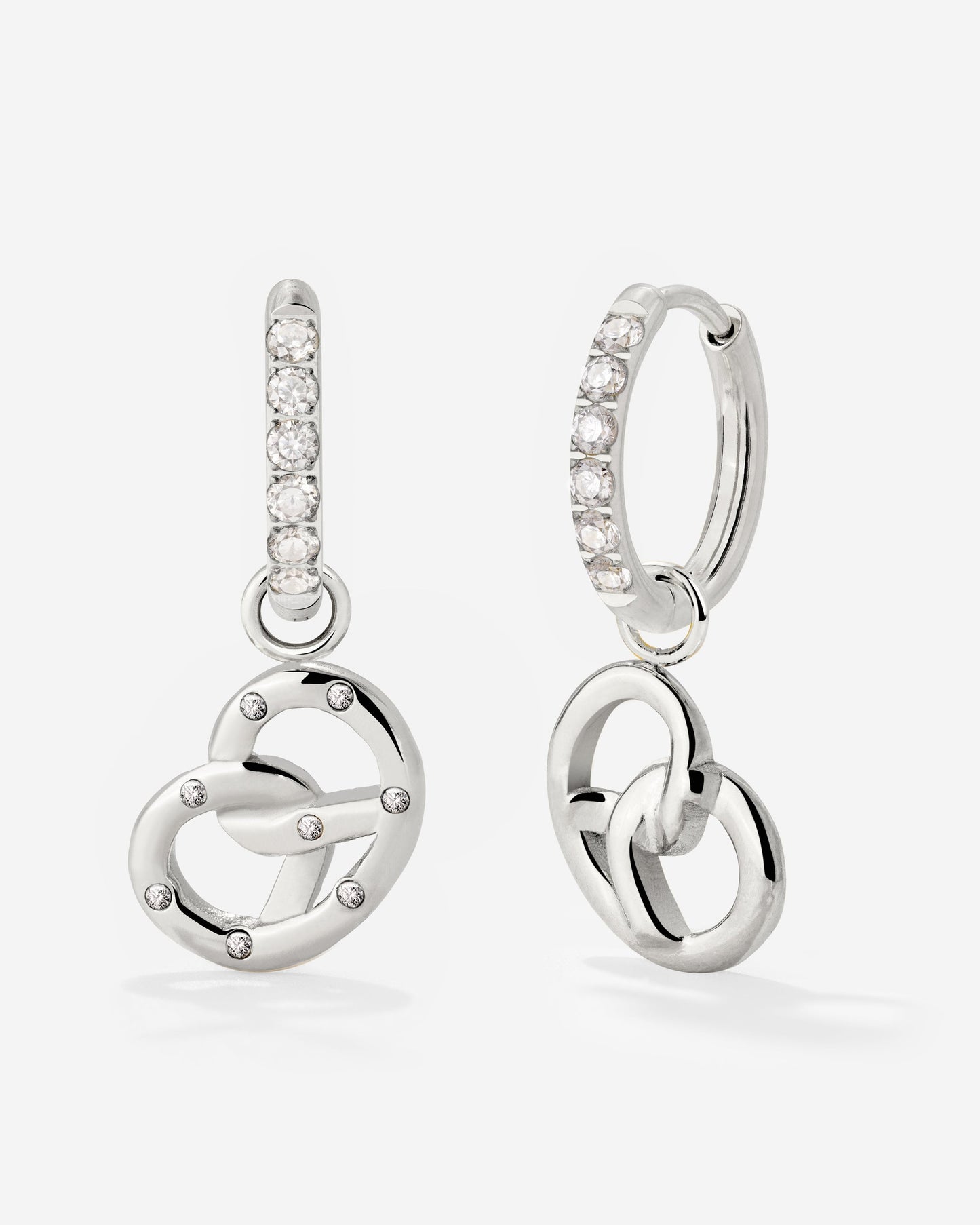 [[Color:Silver]]