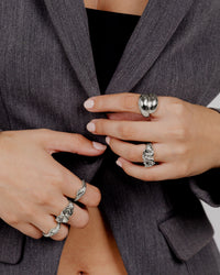 [[Color:Silver]]