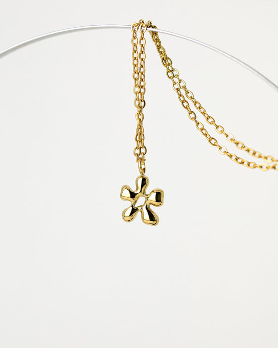 Melting Flower Necklace