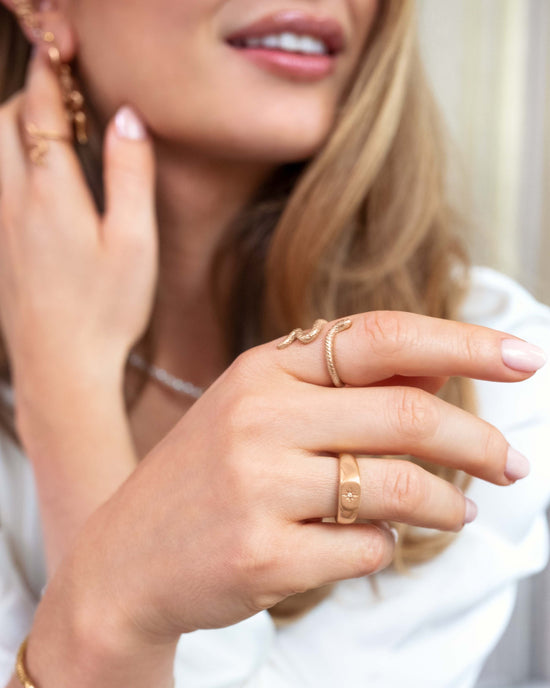 Lola Selflove Snake Ring Rose Gold