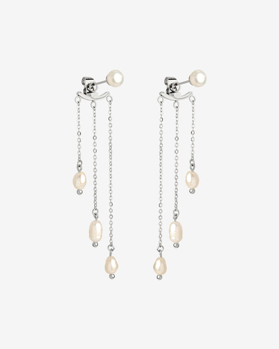 Annas Sparkle Pearl Studs Silver