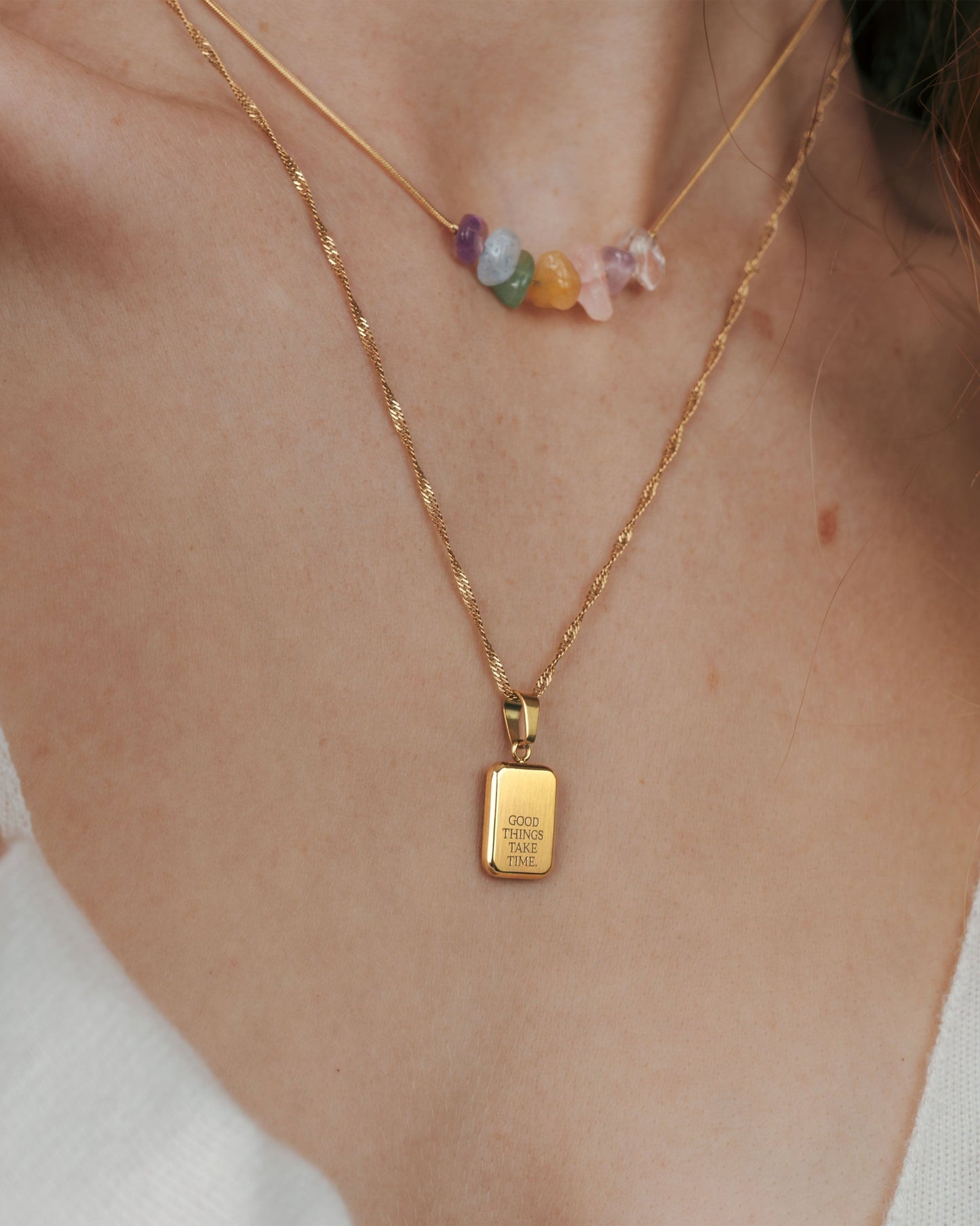[[Color:gold,shopthelook]]
