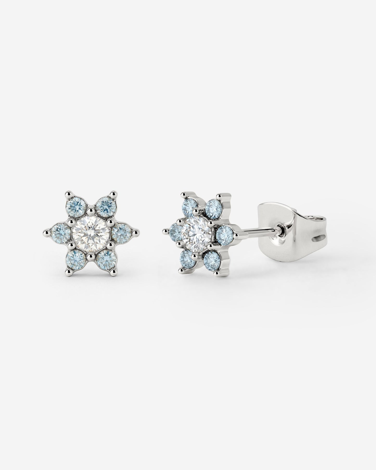 [[Color:Silver]]