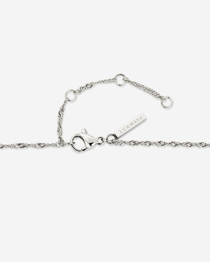 Tres Perlas Necklace